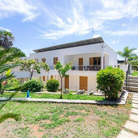 Blue Area Apartments - Fromhometosalento Torre dell'Orso Luaran gambar