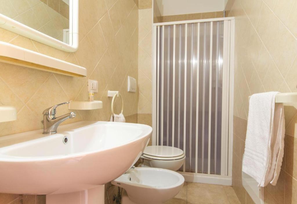 Blue Area Apartments - Fromhometosalento Torre dell'Orso Luaran gambar