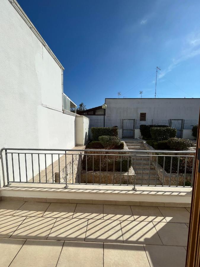 Blue Area Apartments - Fromhometosalento Torre dell'Orso Luaran gambar