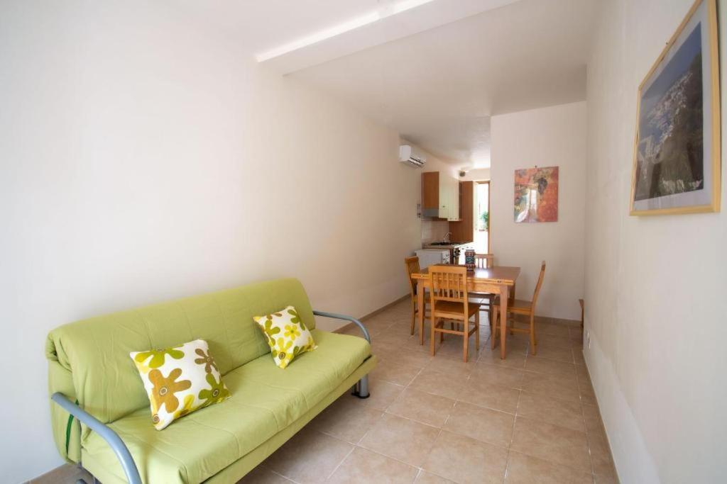 Blue Area Apartments - Fromhometosalento Torre dell'Orso Luaran gambar