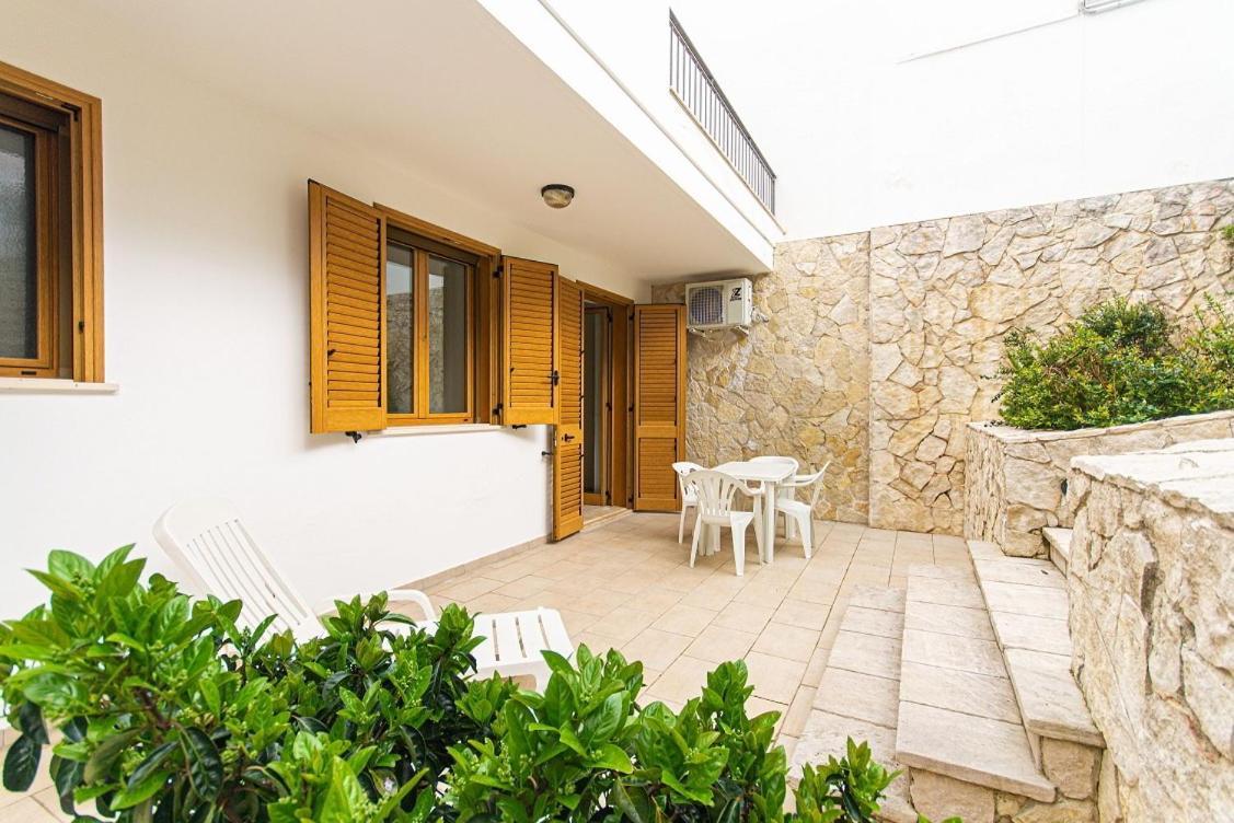 Blue Area Apartments - Fromhometosalento Torre dell'Orso Luaran gambar