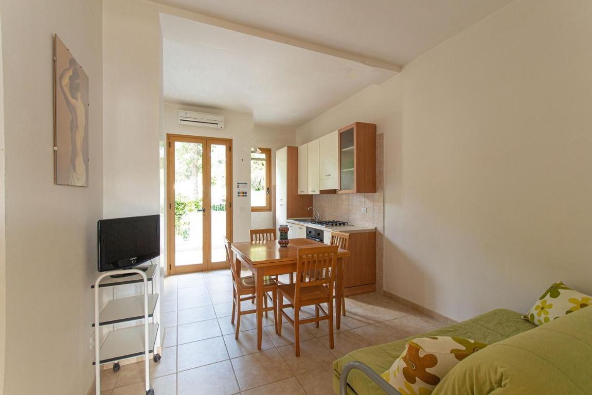 Blue Area Apartments - Fromhometosalento Torre dell'Orso Luaran gambar